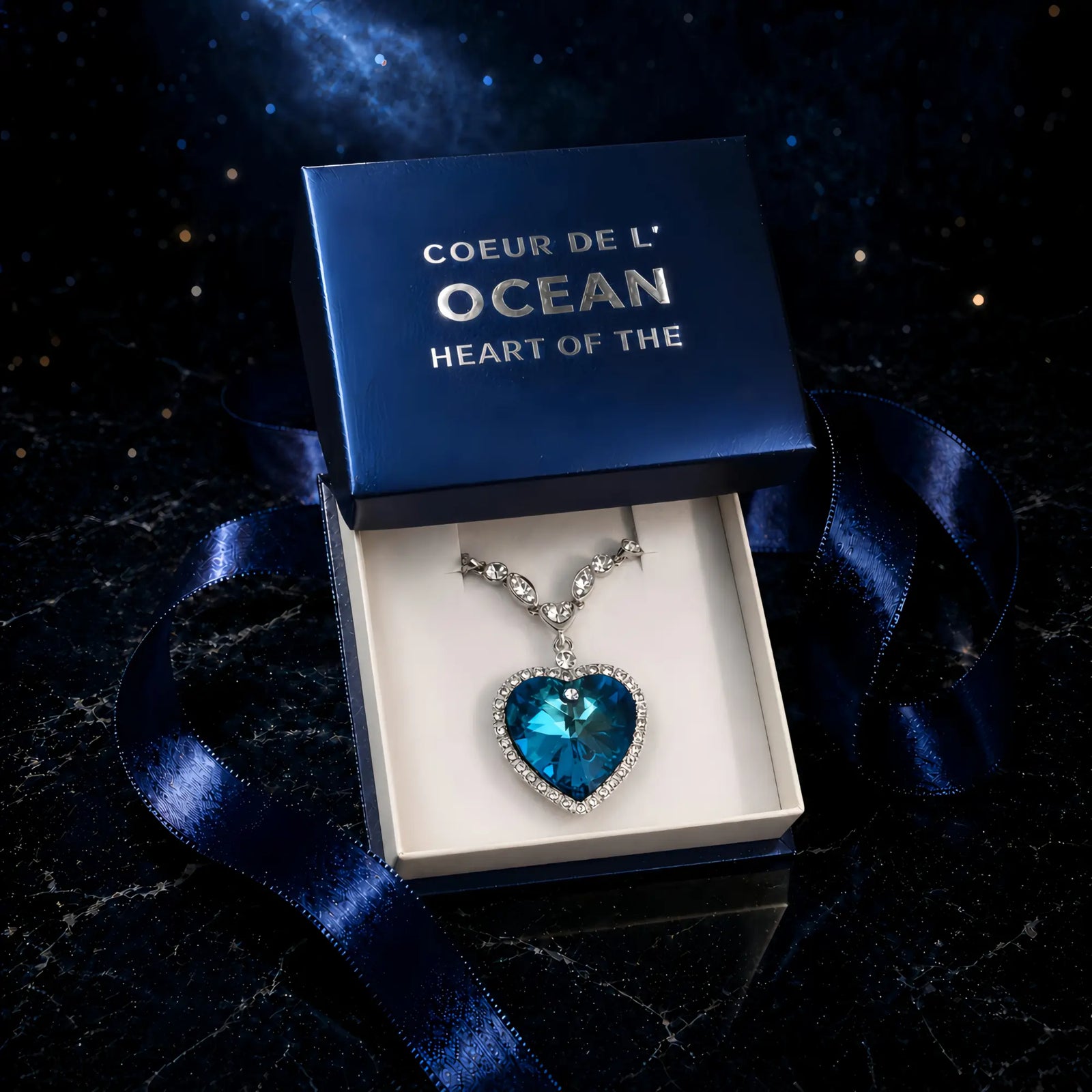 Le Collier Coeur de l'Océan dans son écrin/boite cadeau